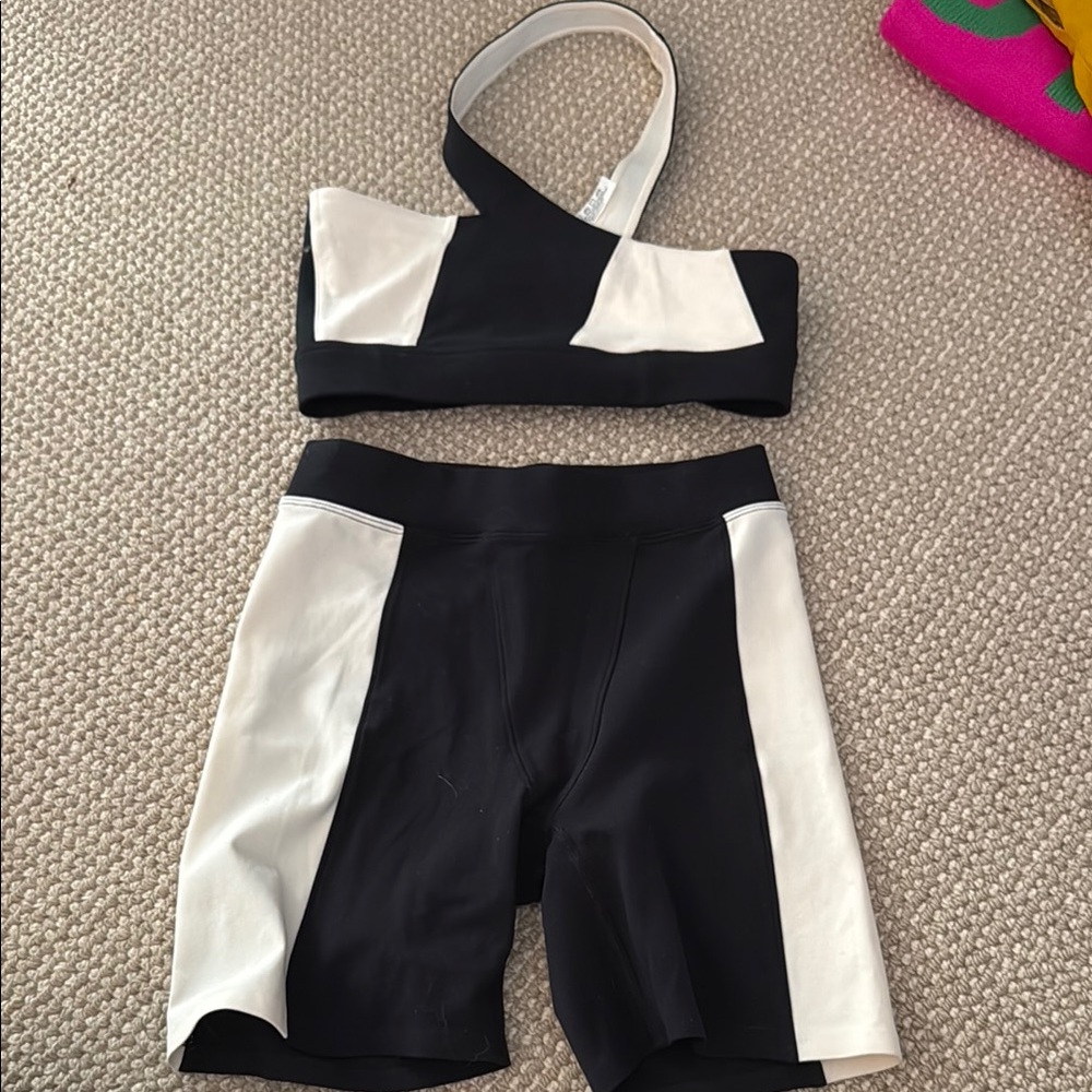 Le Ore workout set